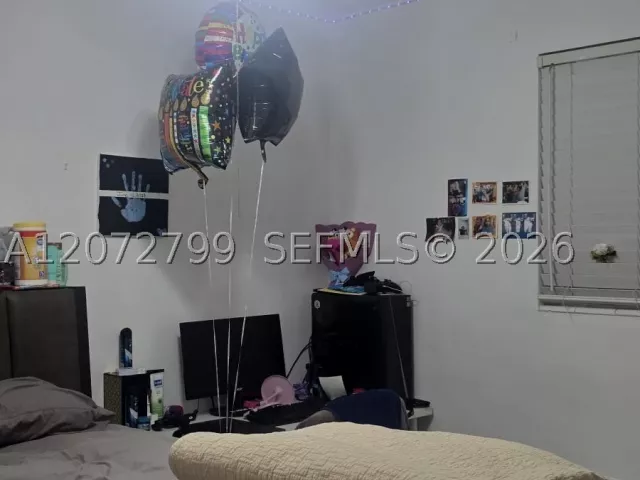 Продажа дома по адресу 4118 N Circle Dr - фото 9335828