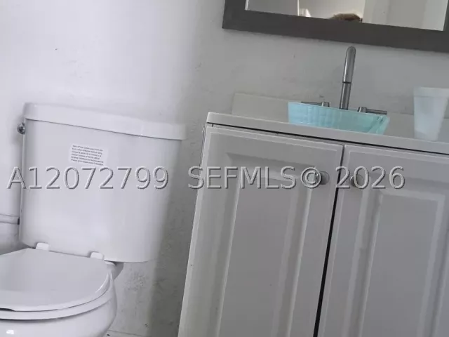 Продажа дома по адресу 4118 N Circle Dr - фото 9335831