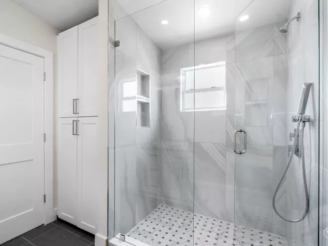 Продажа дома по адресу 325 SW 8TH Avenue - фото 9363072