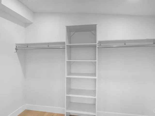 Продажа дома по адресу 325 SW 8TH Avenue - фото 9363076