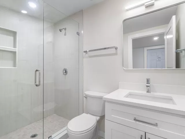 Продажа дома по адресу 325 SW 8TH Avenue - фото 9363082