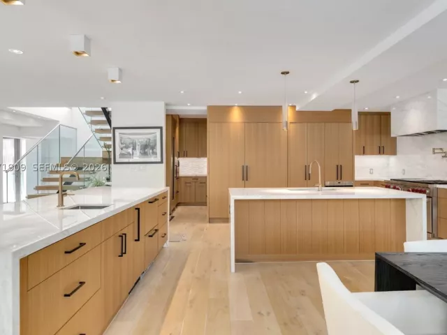 Продажа дома по адресу 795 Lakeview Dr - фото 9326485