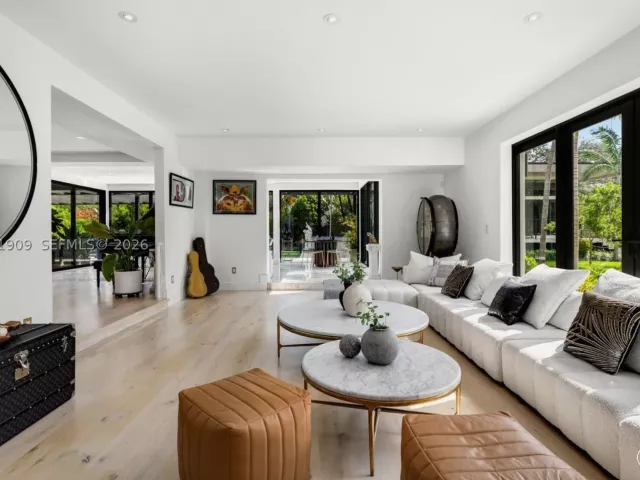Продажа дома по адресу 795 Lakeview Dr - фото 9326490