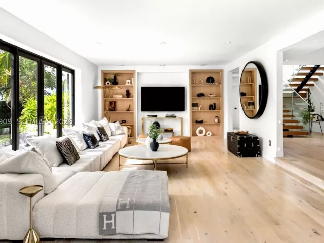 Продажа дома по адресу 795 Lakeview Dr - фото 9326491