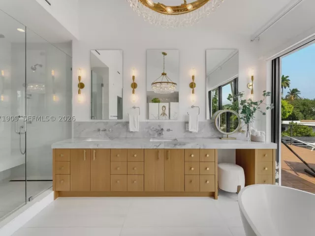 Продажа дома по адресу 795 Lakeview Dr - фото 9326496