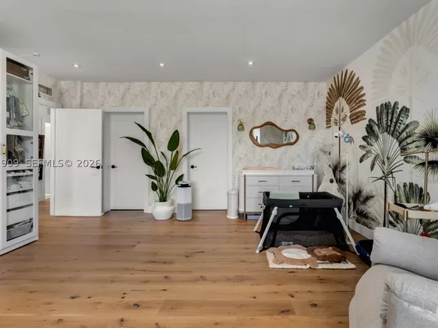 Продажа дома по адресу 795 Lakeview Dr - фото 9326500