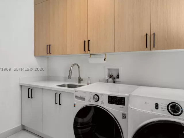 Продажа дома по адресу 795 Lakeview Dr - фото 9326502