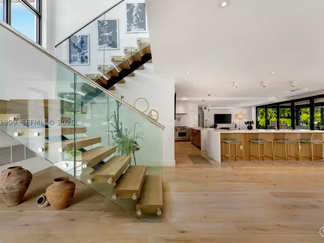 Продажа дома по адресу 795 Lakeview Dr - фото 9326481