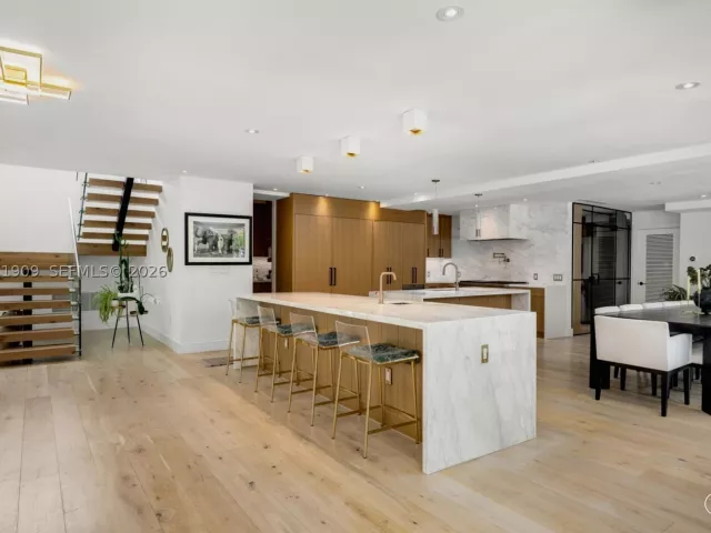 Продажа дома по адресу 795 Lakeview Dr - фото 9326484