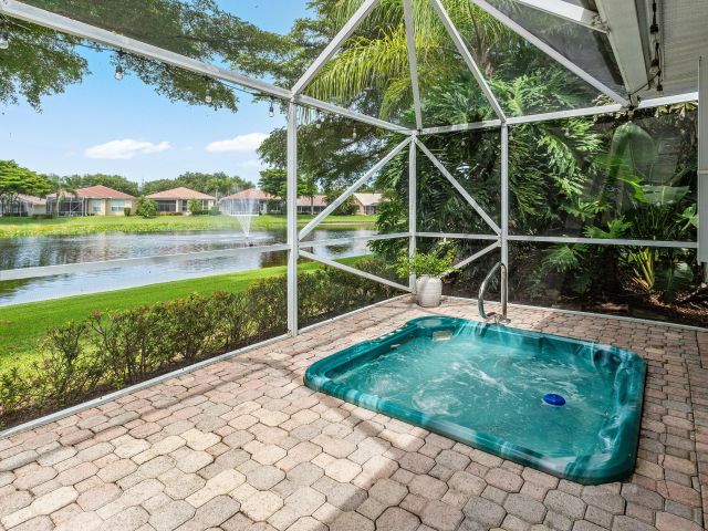 Продажа дома по адресу 5554 GRANDE PALM Circle - фото 9400382