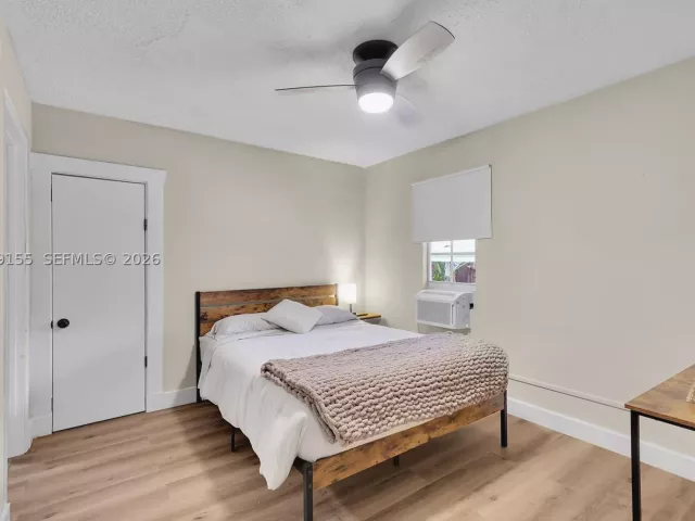 Продажа дома по адресу 31 NE 53rd St - фото 9356571