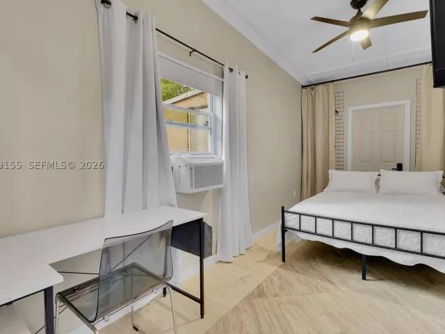Продажа дома по адресу 31 NE 53rd St - фото 9356586