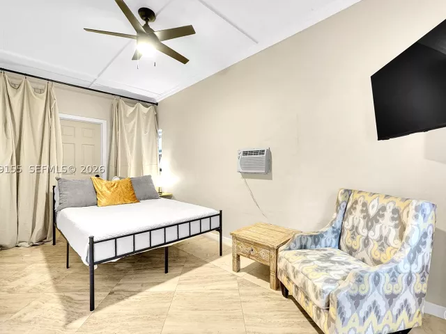 Продажа дома по адресу 31 NE 53rd St - фото 9356588