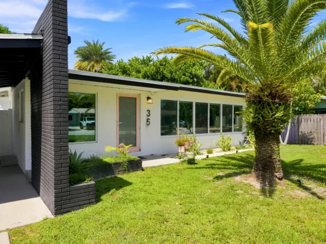 Продажа дома по адресу 35 NE 29th Street - фото 9358862