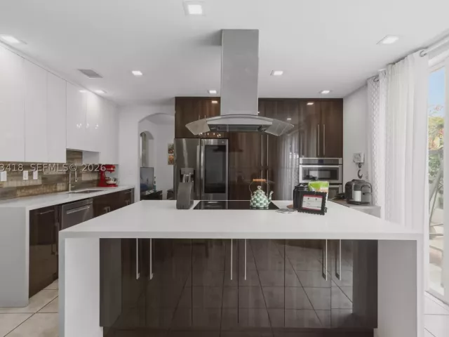 Продажа дома по адресу 8741 NW 110th Ave - фото 9327098