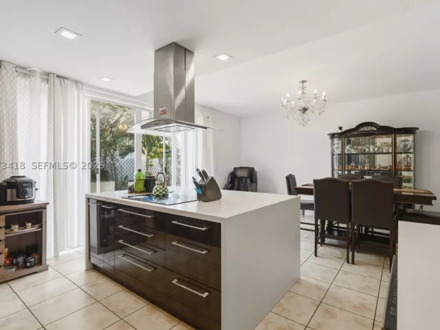 Продажа дома по адресу 8741 NW 110th Ave - фото 9327101