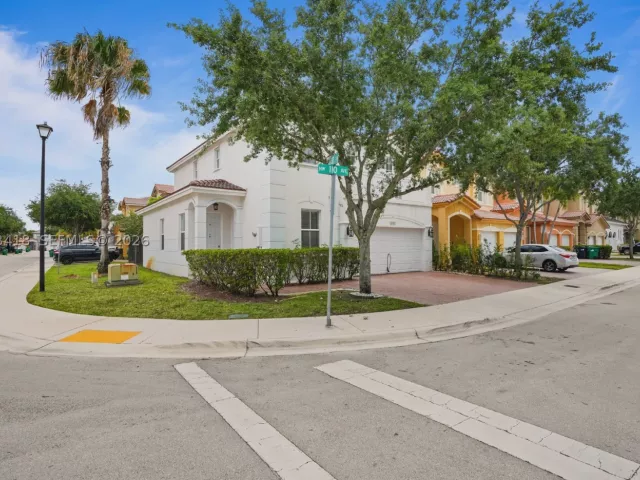 Продажа дома по адресу 8741 NW 110th Ave - фото 9327084