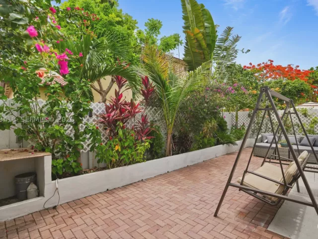 Продажа дома по адресу 8741 NW 110th Ave - фото 9327106