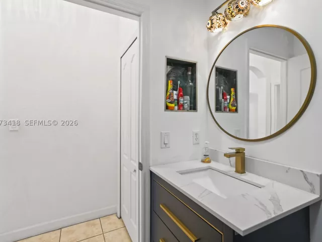 Продажа дома по адресу 8741 NW 110th Ave - фото 9327111