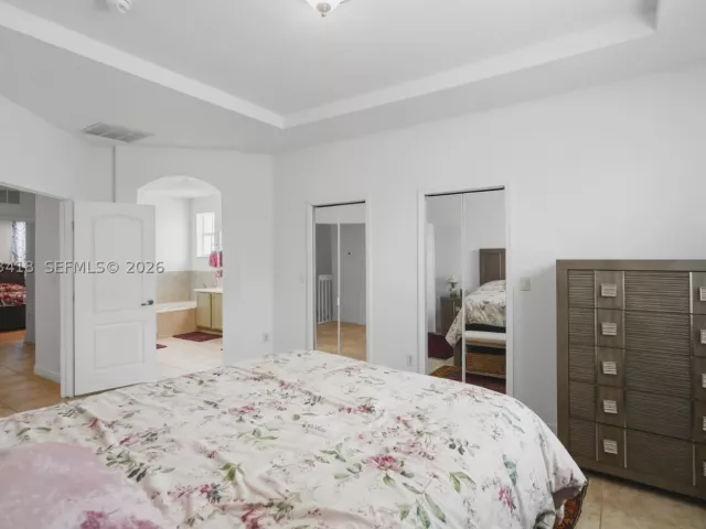 Продажа дома по адресу 8741 NW 110th Ave - фото 9327115