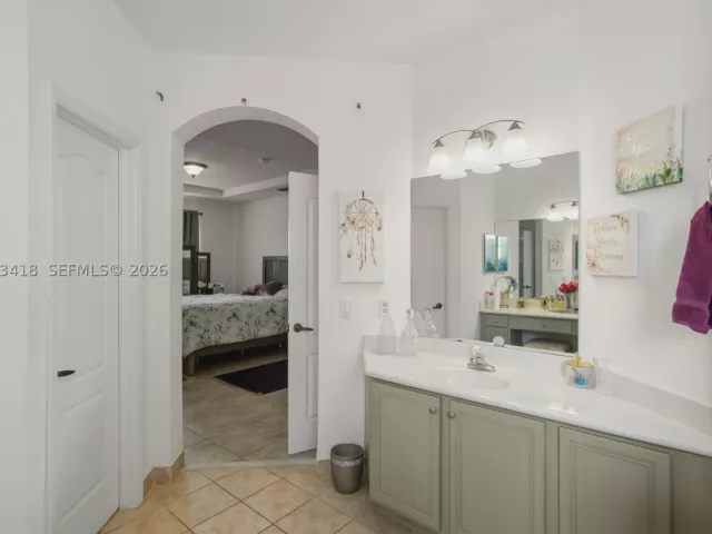 Продажа дома по адресу 8741 NW 110th Ave - фото 9327118