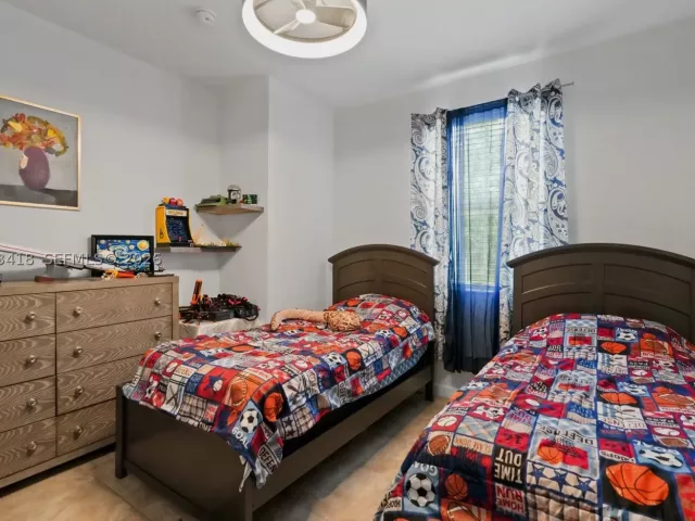 Продажа дома по адресу 8741 NW 110th Ave - фото 9327127