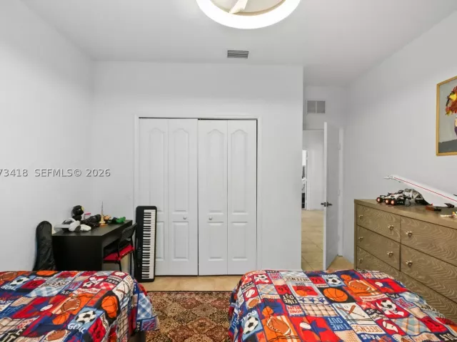Продажа дома по адресу 8741 NW 110th Ave - фото 9327128