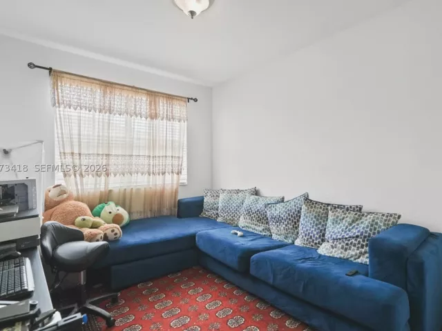 Продажа дома по адресу 8741 NW 110th Ave - фото 9327129