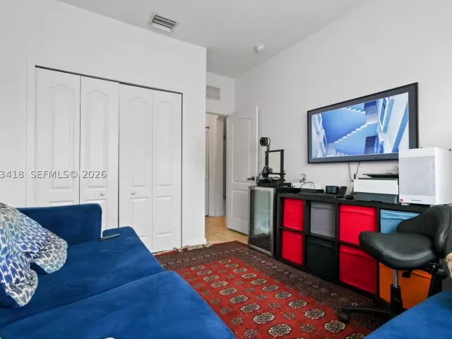 Продажа дома по адресу 8741 NW 110th Ave - фото 9327131