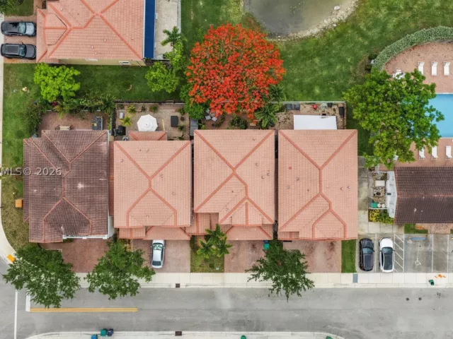 Продажа дома по адресу 8741 NW 110th Ave - фото 9327134