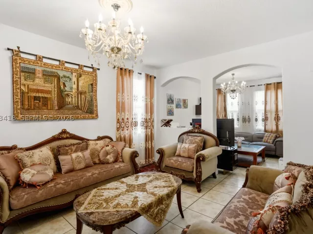 Продажа дома по адресу 8741 NW 110th Ave - фото 9327089