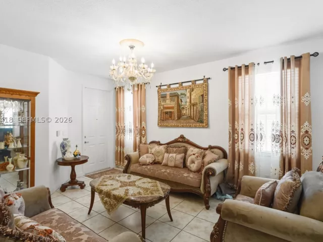 Продажа дома по адресу 8741 NW 110th Ave - фото 9327090