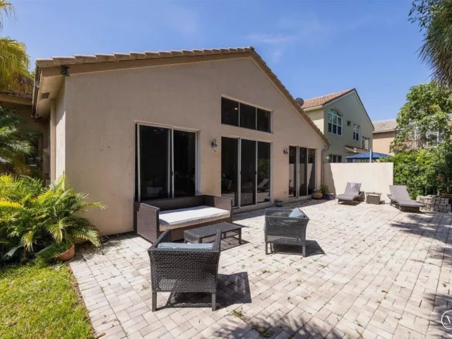 Продажа дома по адресу 4841 N CLASSICAL Boulevard - фото 9327690