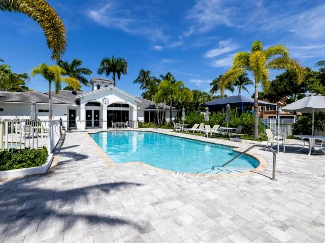 Продажа дома по адресу 4841 N CLASSICAL Boulevard - фото 9327694
