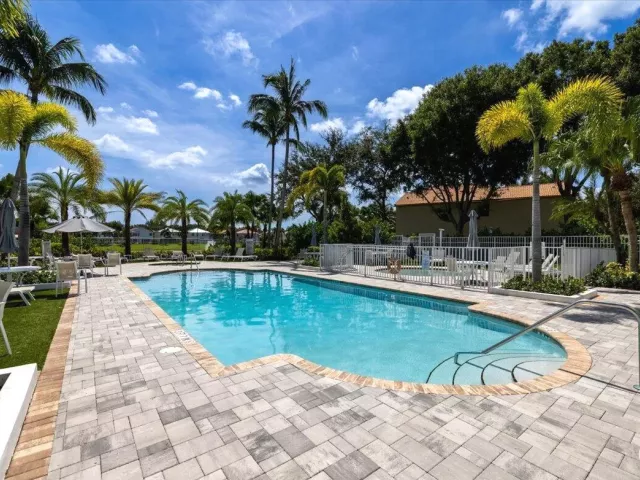 Продажа дома по адресу 4841 N CLASSICAL Boulevard - фото 9327697