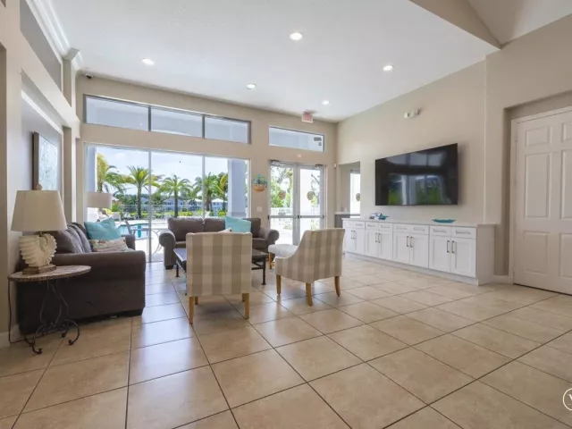 Продажа дома по адресу 4841 N CLASSICAL Boulevard - фото 9327699