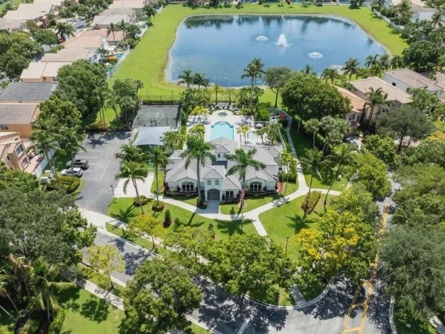 Продажа дома по адресу 4841 N CLASSICAL Boulevard - фото 9327709