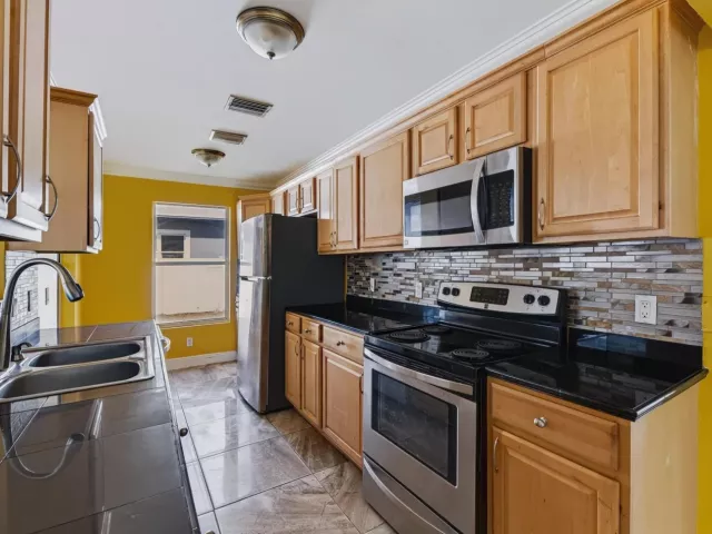 Продажа дома по адресу 5414 SUNRISE Boulevard - фото 9361061