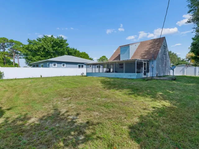 Продажа дома по адресу 5414 SUNRISE Boulevard - фото 9361077