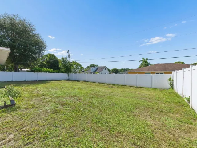 Продажа дома по адресу 5414 SUNRISE Boulevard - фото 9361080
