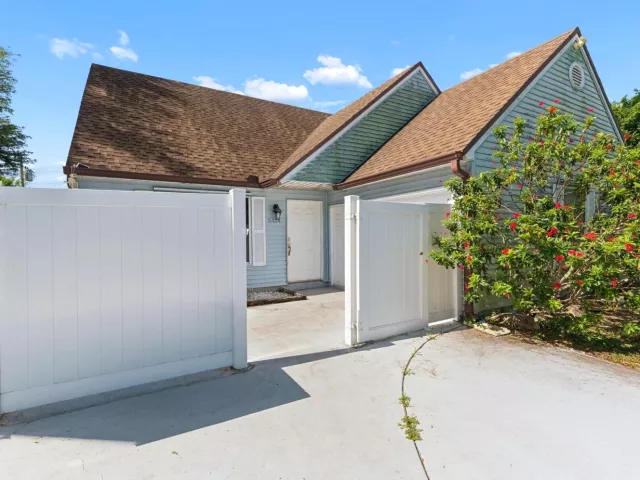 Продажа дома по адресу 5414 SUNRISE Boulevard - фото 9361052
