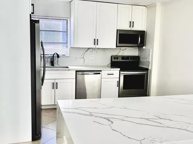 Продажа дома по адресу 924 Johnson Street - фото 9339843