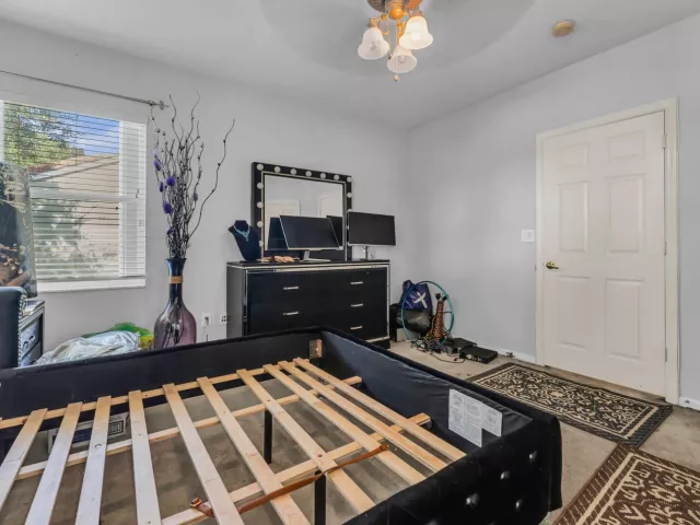 Продажа дома по адресу 7538 NW 17TH Drive - фото 9379889