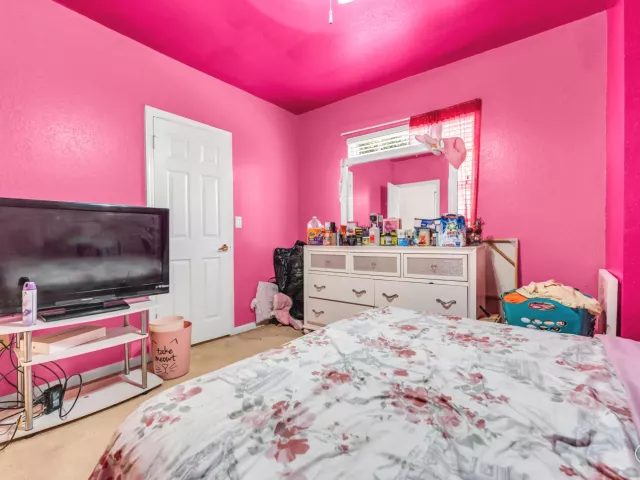 Продажа дома по адресу 7538 NW 17TH Drive - фото 9379893