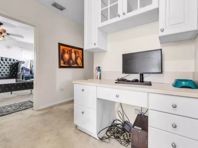 Продажа дома по адресу 7538 NW 17TH Drive - фото 9379896