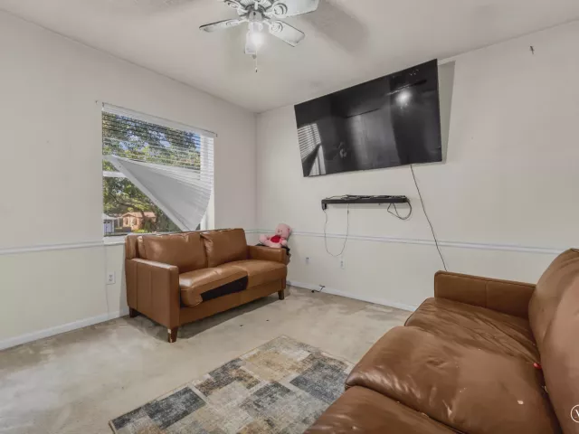 Продажа дома по адресу 7538 NW 17TH Drive - фото 9379902