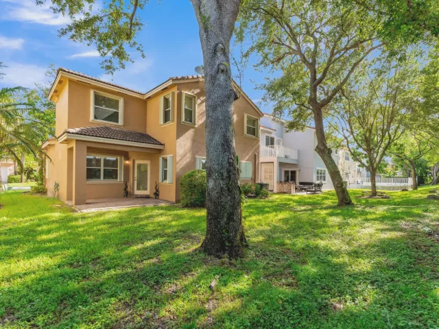 Продажа дома по адресу 7538 NW 17TH Drive - фото 9379907