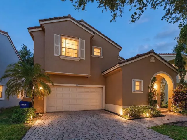 Продажа дома по адресу 7538 NW 17TH Drive - фото 9379872