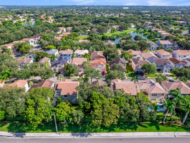 Продажа дома по адресу 7538 NW 17TH Drive - фото 9379913