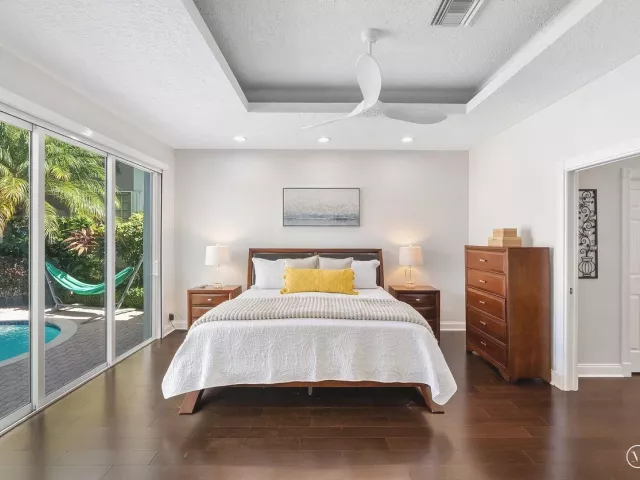 Продажа дома по адресу 1081 BEL AIRE Drive E - фото 9376440